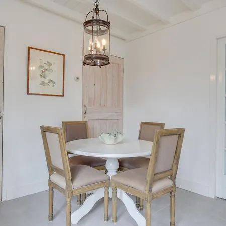 Дом отдыха The White *