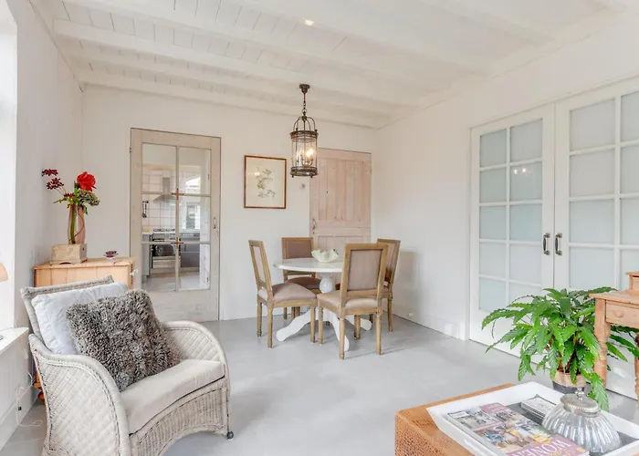 The White * Uitgeest